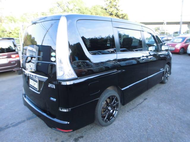 セレナ ハイウェイスター　Ｓ－ハイブリッド　両側パワースライド　ナビＴＶ　Ｂカメラ　Ｂｌｕｅｔｏｏｔｈ　ＥＴＣ　スマートキー　プッシュスタート　クルコン　ＨＩＤ　フォグ（9枚目）