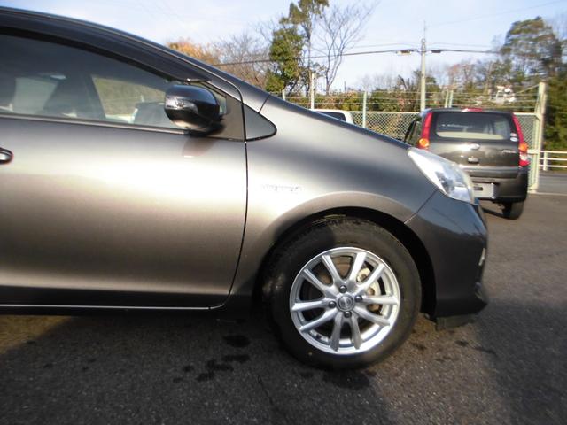 アクア Ｓ　ナビ　ＴＶ　ＥＴＣ　シートヒーター　スマートキー　プッシュスタート　ＣＤ／ＤＶＤ（12枚目）