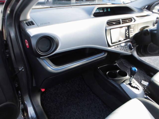 アクア Ｓ　ナビ　ＴＶ　ＥＴＣ　シートヒーター　スマートキー　プッシュスタート　ＣＤ／ＤＶＤ（27枚目）