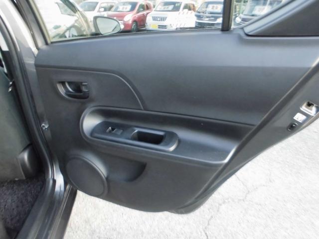 アクア Ｓ　ナビ　ＴＶ　ＥＴＣ　シートヒーター　スマートキー　プッシュスタート　ＣＤ／ＤＶＤ（44枚目）