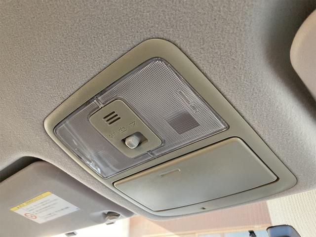 ヴォクシー Ｘ　Ｌエディション　ＥＴＣ　バックカメラ　ナビ　両側スライド・片側電動　オートライト　ＨＩＤ　スマートキー　電動格納ミラー　３列シート　フルフラット　ウォークスルー　ＣＶＴ　アルミホイール　ＣＤ　衝突安全ボディ　ＡＢＳ（35枚目）