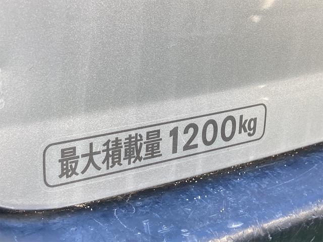 　両側スライドドア　キーレスエントリー　ＡＴ　エアコン　パワーウィンドウ　運転席エアバッグ(11枚目)