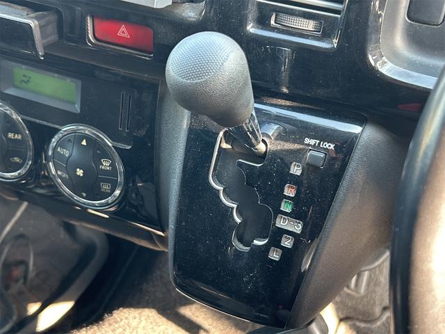 レジアスバン 　Ｓ－ＧＬ　ナビ　ＴＶ　レーンアシスト　両側スライドドア　オートライト　電動格納ミラー　ＡＴ　アルミホイール　ＣＤ　ＤＶＤ再生　エアコン　パワーウィンドウ　運転席エアバッグ（6枚目）