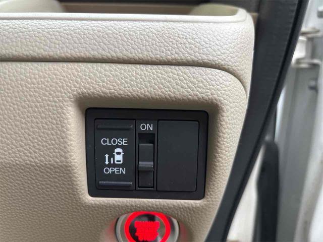 Ｎ－ＢＯＸ Ｇ・Ｌホンダセンシング　ＥＴＣ　バックカメラ　両側スライド・片側電動　ナビ　ＴＶ　クリアランスソナー　オートクルーズコントロール　レーンアシスト　衝突被害軽減システム　オートライト　スマートキー　アイドリングストップ（9枚目）