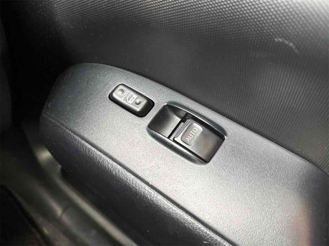 �p���[�E�B���h�E�̃X�C�b�`�ł���B�^�]�Ȃɋ��Ȃ��瑋���J���߂̃R���g���[���ł��܂���B