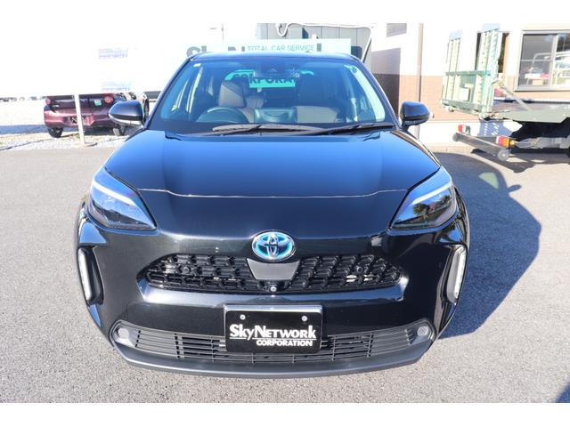 ヤリスクロス ハイブリッドＺ　１年保証付　スマートアシスト　自社ユーザー様下取車　ワンオーナー　４ＷＤ　純正ナビ　地デジ　ブルートゥース　全方位カメラ　前後ドラレコ　左右シートヒーター　ＬＥＤヘッド　クルコン　スマートキー　禁煙車（2枚目）