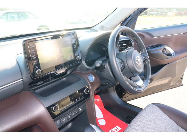 ヤリスクロス ハイブリッドＺ　１年保証付　スマートアシスト　自社ユーザー様下取車　ワンオーナー　４ＷＤ　純正ナビ　地デジ　ブルートゥース　全方位カメラ　前後ドラレコ　左右シートヒーター　ＬＥＤヘッド　クルコン　スマートキー　禁煙車（22枚目）