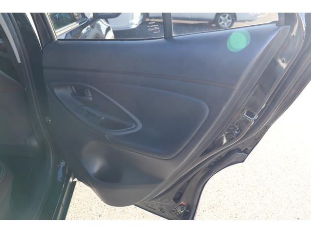 ヤリスクロス ハイブリッドＺ　１年保証付　スマートアシスト　自社ユーザー様下取車　ワンオーナー　４ＷＤ　純正ナビ　地デジ　ブルートゥース　全方位カメラ　前後ドラレコ　左右シートヒーター　ＬＥＤヘッド　クルコン　スマートキー　禁煙車（42枚目）