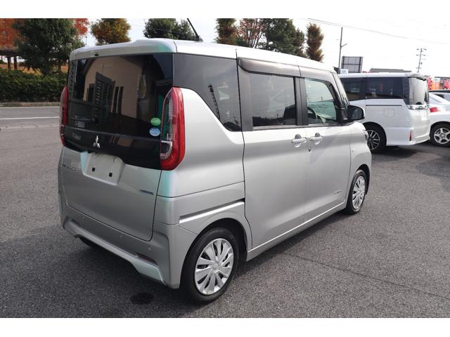 当店では故障や不具合等が無く安心してお乗り頂く事が出来る様に、全車５０項目以上の法定点検納車整備を行っております。