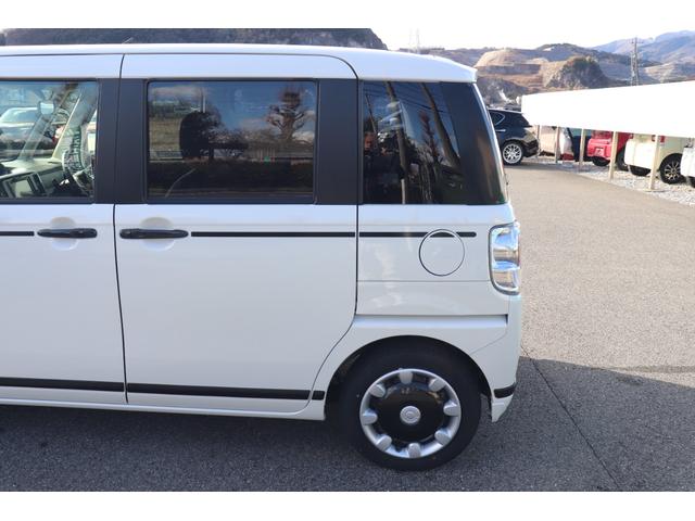 ムーヴキャンバス ＧブラックアクセントＶＳ　ＳＡＩＩＩ　１年保証付　スマートアシスト　自社女性ユーザー様下取車　ディスプレイオーディオ　バックカメラ　両パワスラ　ＵＳＢ運転席シートヒーター　スマートキー　禁煙車（13枚目）