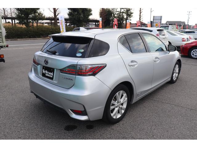 ���O���N���[�j���O�͓��X���X�^�b�t�̎�ɂ��A�v���Ƃ��Ă����ߏo�����Ԃɂ܂Ŏd�グ�����Ē�������Ŕ[�Ԃ����Ē����܂��B