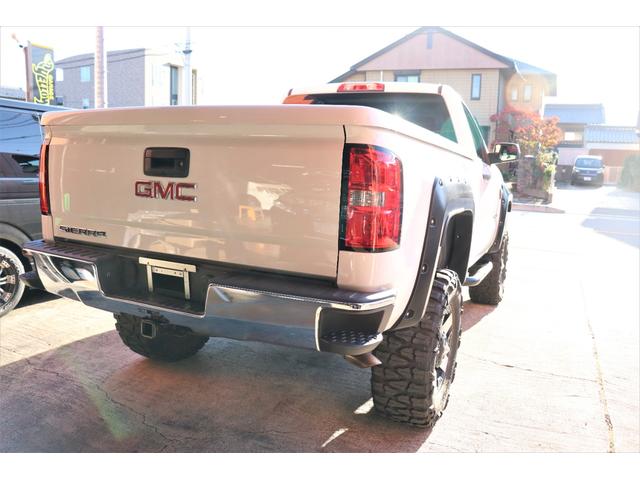 ＧＭＣシエラ ベースグレード　２０１６年　新車並行　５．３Ｌ　ショートベッド　レギュラーキャブ　４×４　社外ナビ　バックカメラ　リフトアップ　ベンチシート（15枚目）