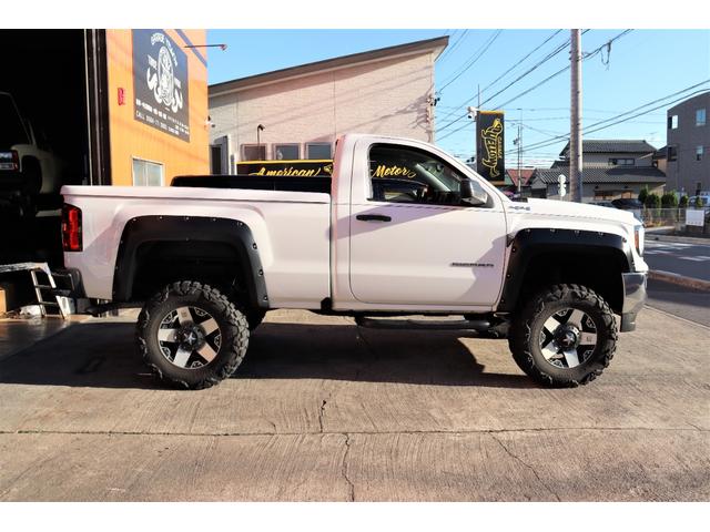 ＧＭＣシエラ ベースグレード　２０１６年　新車並行　５．３Ｌ　ショートベッド　レギュラーキャブ　４×４　社外ナビ　バックカメラ　リフトアップ　ベンチシート（17枚目）