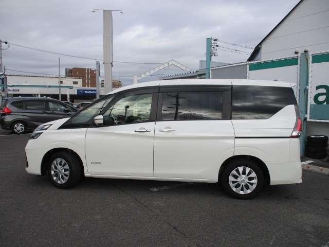 �����d���X���C�h�h�A�t���ł��B�������ԏ�ł̏��~��ɕ֗��ł��B