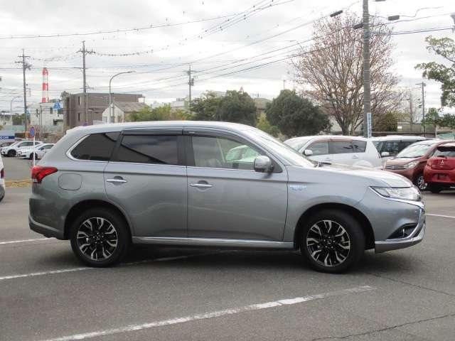 �T�C�h�o�C�U�[���t���Ă��܂��B