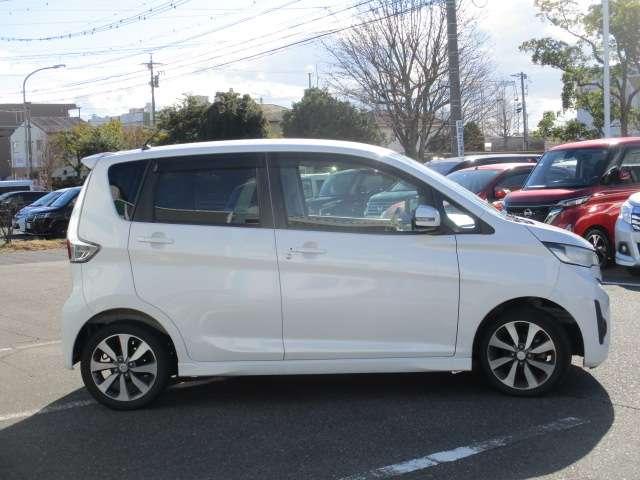 �T�C�h�o�C�U�[���t���Ă��܂��B