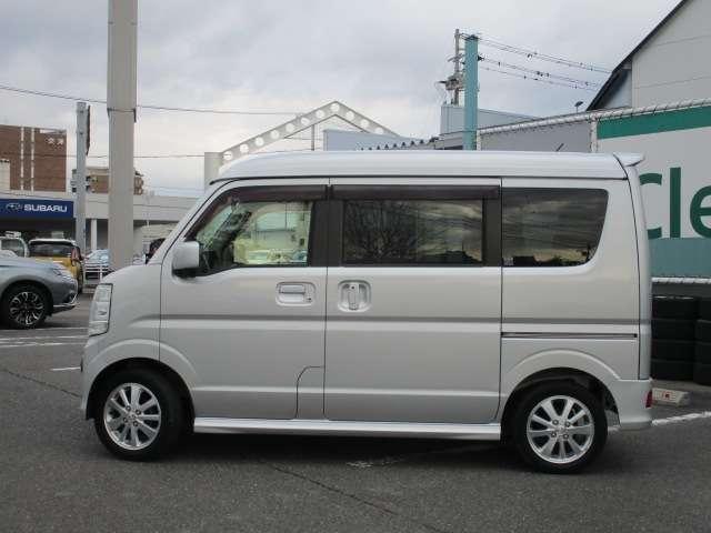 �����X���C�h�h�A�t���ł��B����ȑ��͓d���X���C�h�h�A�ŋ������ԏ�ł̏��~��ɕ֗��ł��B