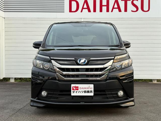 ヴォクシー ハイブリッドV ハイブリッド モデリスタフルエアロ 7人乗りキャプテンシート 両側電動スライドドア SDナビ バックカメラ ETC 左右独立エアコン リアオートエアコン 運転席&助手席シートヒーター おくだけ充電(3枚目)