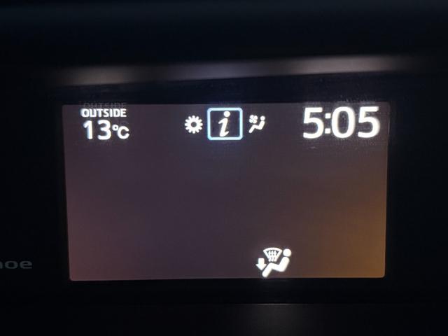 ヴォクシー ハイブリッドV ハイブリッド モデリスタフルエアロ 7人乗りキャプテンシート 両側電動スライドドア SDナビ バックカメラ ETC 左右独立エアコン リアオートエアコン 運転席&助手席シートヒーター おくだけ充電(19枚目)