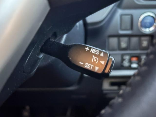 ヴォクシー ハイブリッドV ハイブリッド モデリスタフルエアロ 7人乗りキャプテンシート 両側電動スライドドア SDナビ バックカメラ ETC 左右独立エアコン リアオートエアコン 運転席&助手席シートヒーター おくだけ充電(27枚目)