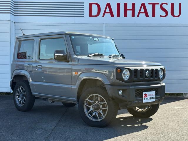 ジムニー ＸＣ　４ＷＤ　４ＡＴ　１オーナー　ディスプレイオーディオ　バックカメラ　運転席＆助手席シートヒーター　ＣＤ／ＤＶＤ　Ｂｌｕｅｔｏｏｔｈ　ＥＴＣ　ＡＴタイヤ＆１６インチ純正アルミ　ＬＥＤヘッドライト（2枚目）