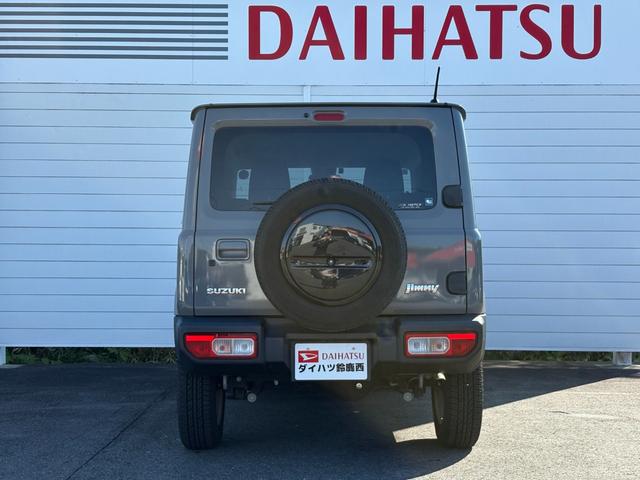 ジムニー ＸＣ　４ＷＤ　４ＡＴ　１オーナー　ディスプレイオーディオ　バックカメラ　運転席＆助手席シートヒーター　ＣＤ／ＤＶＤ　Ｂｌｕｅｔｏｏｔｈ　ＥＴＣ　ＡＴタイヤ＆１６インチ純正アルミ　ＬＥＤヘッドライト（5枚目）