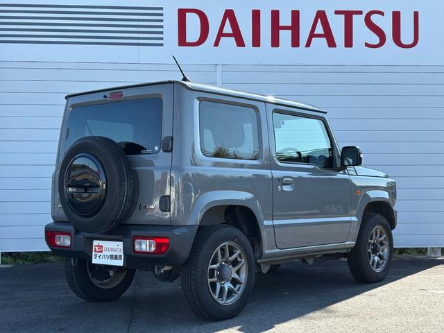 ジムニー ＸＣ　４ＷＤ　４ＡＴ　１オーナー　ディスプレイオーディオ　バックカメラ　運転席＆助手席シートヒーター　ＣＤ／ＤＶＤ　Ｂｌｕｅｔｏｏｔｈ　ＥＴＣ　ＡＴタイヤ＆１６インチ純正アルミ　ＬＥＤヘッドライト（8枚目）