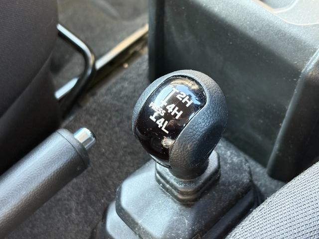 ジムニー ＸＣ　４ＷＤ　４ＡＴ　１オーナー　ディスプレイオーディオ　バックカメラ　運転席＆助手席シートヒーター　ＣＤ／ＤＶＤ　Ｂｌｕｅｔｏｏｔｈ　ＥＴＣ　ＡＴタイヤ＆１６インチ純正アルミ　ＬＥＤヘッドライト（20枚目）