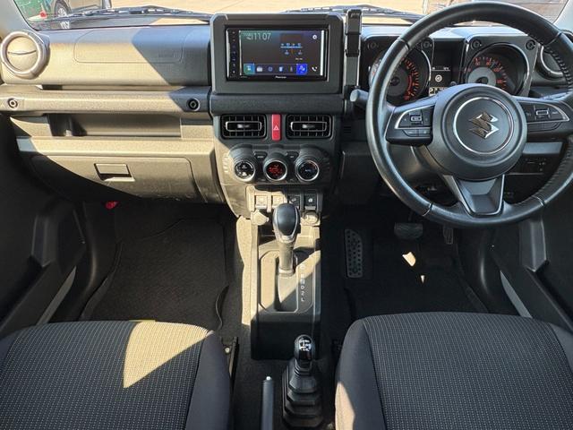 ジムニー ＸＣ　４ＷＤ　４ＡＴ　１オーナー　ディスプレイオーディオ　バックカメラ　運転席＆助手席シートヒーター　ＣＤ／ＤＶＤ　Ｂｌｕｅｔｏｏｔｈ　ＥＴＣ　ＡＴタイヤ＆１６インチ純正アルミ　ＬＥＤヘッドライト（21枚目）