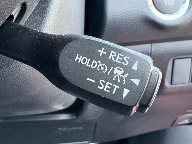 ハリアー エレガンス　ＧＲスポーツ　４ＷＤ　ターボ　電動シェード付きサンルーフ　１オーナー　禁煙車　９インチメモリナビ　バックカメラ　ＥＴＣ２．０　ナビ連動ドラレコ　トヨタセーフティセンス　ＧＲ専用１９インチアルミ　寒冷地仕様（22枚目）