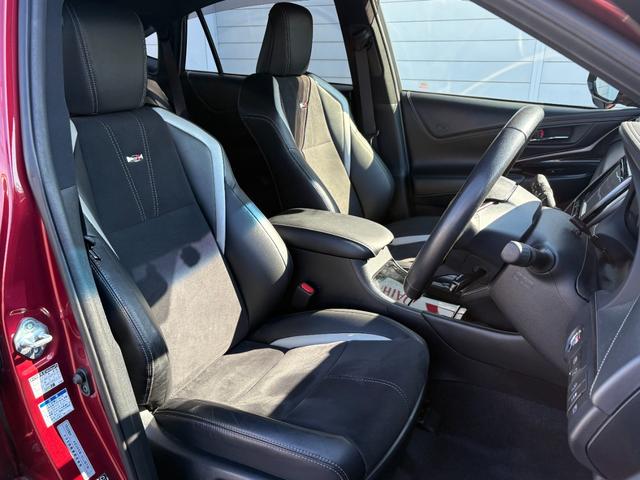 ハリアー エレガンス　ＧＲスポーツ　４ＷＤ　ターボ　電動シェード付きサンルーフ　１オーナー　禁煙車　９インチメモリナビ　バックカメラ　ＥＴＣ２．０　ナビ連動ドラレコ　トヨタセーフティセンス　ＧＲ専用１９インチアルミ　寒冷地仕様（27枚目）