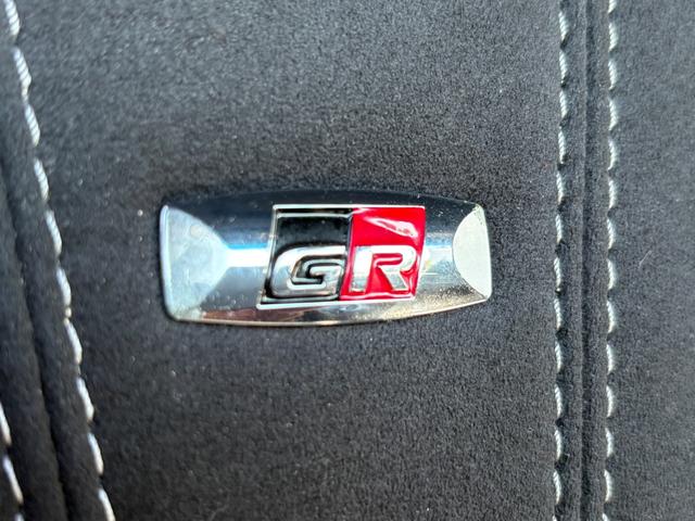 ハリアー エレガンス　ＧＲスポーツ　４ＷＤ　ターボ　電動シェード付きサンルーフ　１オーナー　禁煙車　９インチメモリナビ　バックカメラ　ＥＴＣ２．０　ナビ連動ドラレコ　トヨタセーフティセンス　ＧＲ専用１９インチアルミ　寒冷地仕様（29枚目）