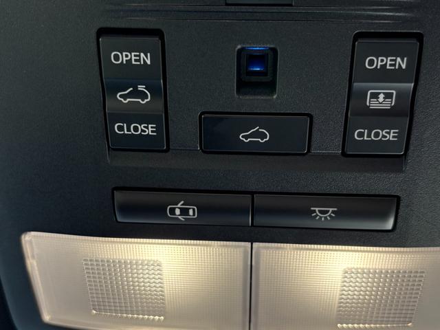 ハリアー エレガンス　ＧＲスポーツ　４ＷＤ　ターボ　電動シェード付きサンルーフ　１オーナー　禁煙車　９インチメモリナビ　バックカメラ　ＥＴＣ２．０　ナビ連動ドラレコ　トヨタセーフティセンス　ＧＲ専用１９インチアルミ　寒冷地仕様（33枚目）