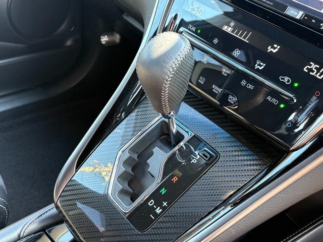 ハリアー エレガンス　ＧＲスポーツ　４ＷＤ　ターボ　電動シェード付きサンルーフ　１オーナー　禁煙車　９インチメモリナビ　バックカメラ　ＥＴＣ２．０　ナビ連動ドラレコ　トヨタセーフティセンス　ＧＲ専用１９インチアルミ　寒冷地仕様（35枚目）