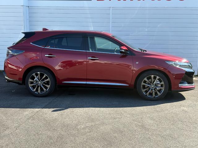 ハリアー エレガンス　ＧＲスポーツ　４ＷＤ　ターボ　電動シェード付きサンルーフ　１オーナー　禁煙車　９インチメモリナビ　バックカメラ　ＥＴＣ２．０　ナビ連動ドラレコ　トヨタセーフティセンス　ＧＲ専用１９インチアルミ　寒冷地仕様（43枚目）