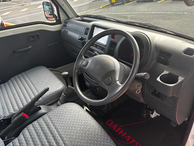 ハイゼットトラック エアコン・パワステスペシャルVS ワンオーナー 禁煙車 4WD 5速MT車 エアコン パワステ ETC カーナビ ドアバイザー ライトレベライザー あおりチェーン 荷台ゴムマット ゲートプロテクター 整備記録簿(27枚目)