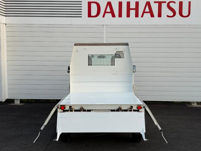 ハイゼットトラック 多目的ダンプ　パートタイム４ＷＤ　４速オートマ　電動ダンプ　エアコン　パワステ　３方開　ラジオ　タイミングチェーン　実走行６１，３５７ｋｍ（15枚目）