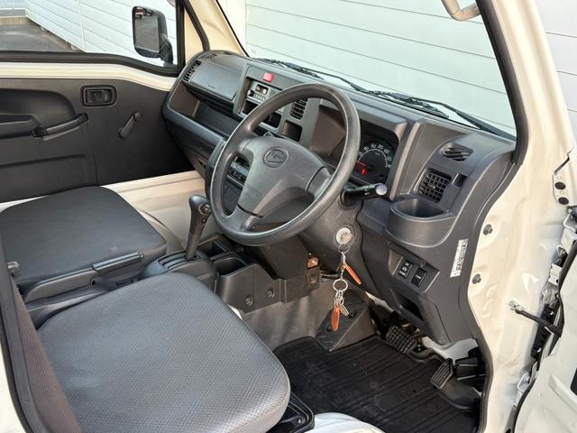 ハイゼットトラック 多目的ダンプ　パートタイム４ＷＤ　４速オートマ　電動ダンプ　エアコン　パワステ　３方開　ラジオ　タイミングチェーン　実走行６１，３５７ｋｍ（18枚目）