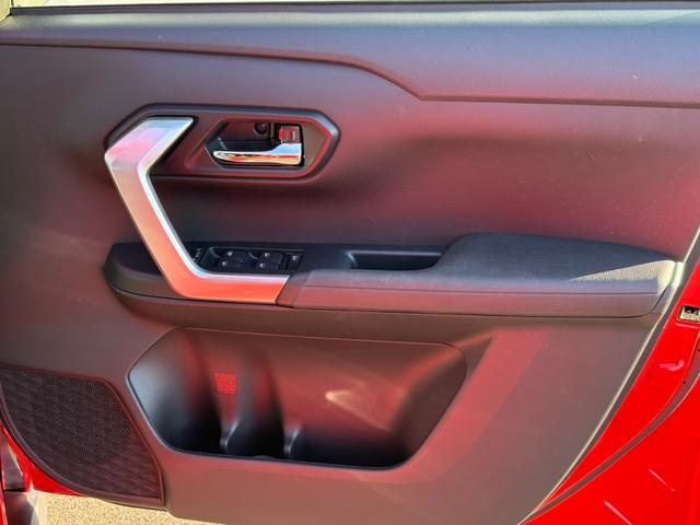 ロッキー プレミアムG 1オーナー★禁煙車★10インチSDナビ★CD/DVD再生★Bluetooth接続★全方位カメラ★ETC★ナビ連動前後ドラレコ★ハーフレザーシート★BSM&RCTA★運転席&助手席シートヒーター(15枚目)