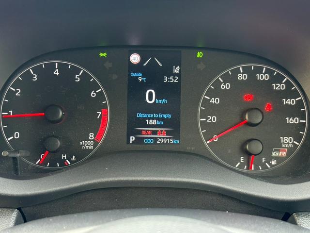 当社では、指定サービス工場を完備しています。ご納車前の点検整備はもちろん、ご購入後のオイル交換、車検・点検整備、一般修理、板金塗装等のアフターサービスもお任せ下さい