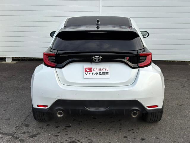 この車輛は☆禁煙車☆で使用されてました！特に気になる“ニオイ”も無く、室内はとっても快適です！入庫後、内外装とも丁寧にクリーニングを実施してますので、とても清潔です！状態の良さは、ぜひ店頭でご確認を！