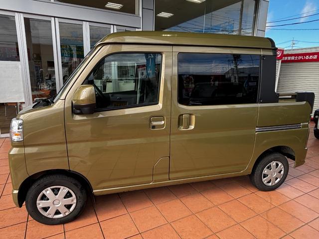 ハイゼットカーゴ デッキバンＧ　ワンオーナー　禁煙　スマートキー　両側スライドドア　前側パワーウィンドー　電動格納ドアミラー　ルーフコンソール　衝突被害軽減ブレーキ　クリアランスソナー　アイドリングストップ　エアコン　パワステ（4枚目）