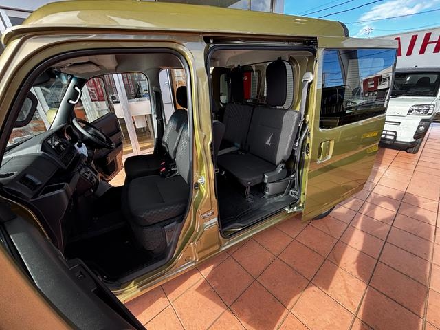 ハイゼットカーゴ デッキバンＧ　ワンオーナー　禁煙　スマートキー　両側スライドドア　前側パワーウィンドー　電動格納ドアミラー　ルーフコンソール　衝突被害軽減ブレーキ　クリアランスソナー　アイドリングストップ　エアコン　パワステ（37枚目）