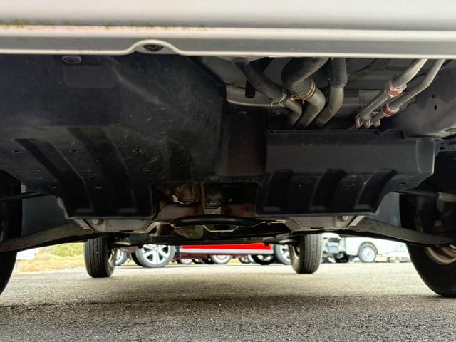 アクティトラック ＳＤＸ　２ＷＤ★５ＭＴ★キーレス★パワーウィンドウ★パワステ★エアコン★スタンダード鳥居★荷台マット（24枚目）