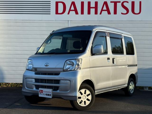 ハイゼットカーゴ クルーズ　１オーナー★禁煙車★キーレス★ＳＤナビ★ＣＤ／ＤＶＤ再生★Ｂｌｕｅｔｏｏｔｈ接続★パワーウィンドウ★エアコン★パワステ★リア２分割シート★電動格納ミラー★（7枚目）