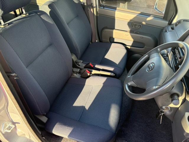 ハイゼットカーゴ クルーズ　１オーナー★禁煙車★キーレス★ＳＤナビ★ＣＤ／ＤＶＤ再生★Ｂｌｕｅｔｏｏｔｈ接続★パワーウィンドウ★エアコン★パワステ★リア２分割シート★電動格納ミラー★（27枚目）