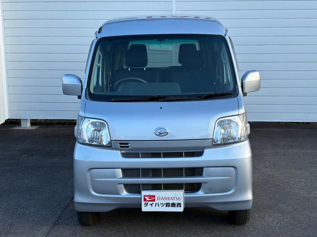 ハイゼットカーゴ クルーズ　１オーナー★禁煙車★キーレス★ＳＤナビ★ＣＤ／ＤＶＤ再生★Ｂｌｕｅｔｏｏｔｈ接続★パワーウィンドウ★エアコン★パワステ★リア２分割シート★電動格納ミラー★（50枚目）