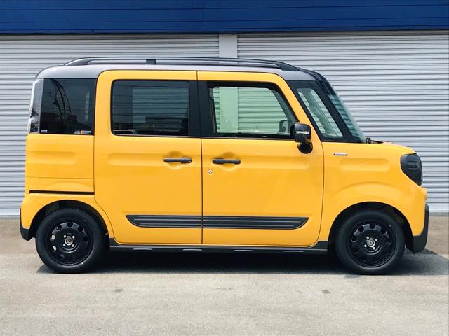 ハイブリッドXZ カメラパッケージ 禁煙車 クリアランスソナー LED(4枚目)