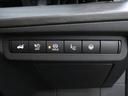 電動リモコン式のバックドアを搭載しています。スイッチ操作でバックドアの開閉が可能です。