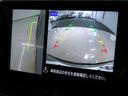 助手席側の前輪付近のブラインドスポットをモニタリングする機能が備わっています。